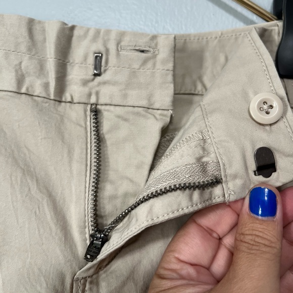 NWT Calvin Klein Khaki Shorts - Picture 4 of 6